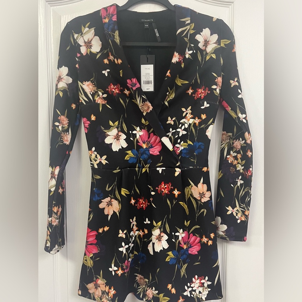 Dynamite NWT Black Floral Long Sleeve Romper XS